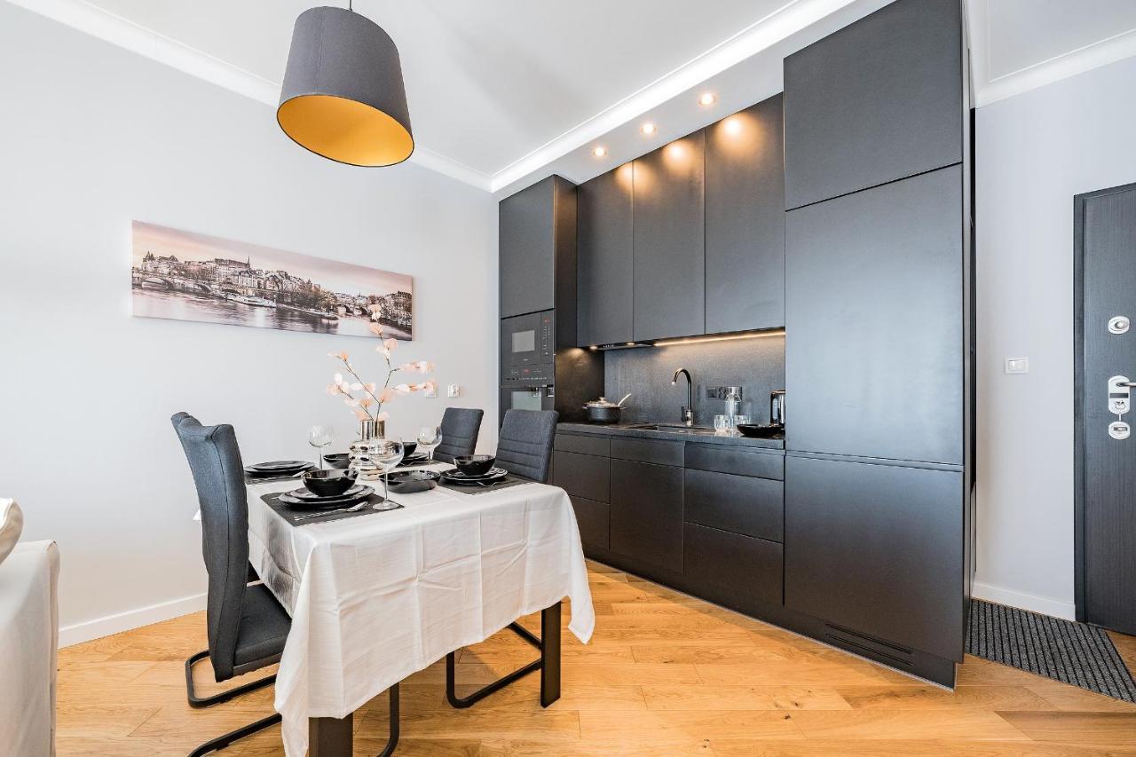Glow Apartments, Zaspa, Dywizjonu 303 Huoneisto *